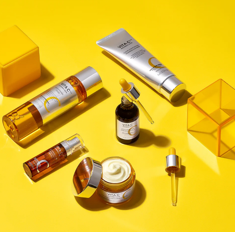 Missha - Vita C Plus Brightening Toner